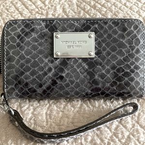 Grey snakeskin print leather Michael Kors wristlet